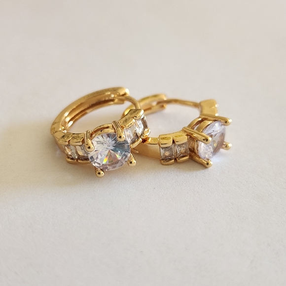 New 18K Gold Plated Diamond Huggie Hoop Earrings for Women - Picture 8 of 9